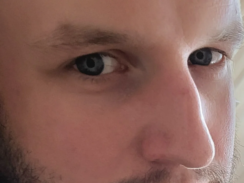 sylle89's Offline Chat Room