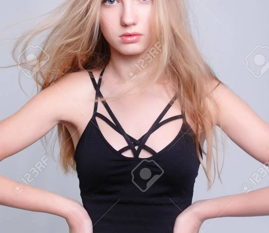 milf_squirtt's Offline Chat Room