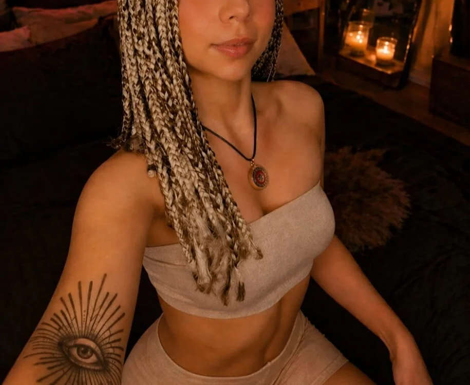 foxxy_1 Offline XXX-Chat