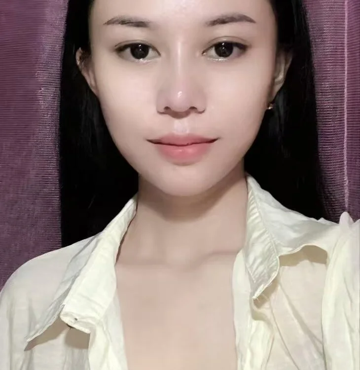 xiaoya8888's Offline Chat Room