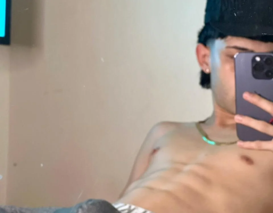 Johansb16 Offline XXX Chat