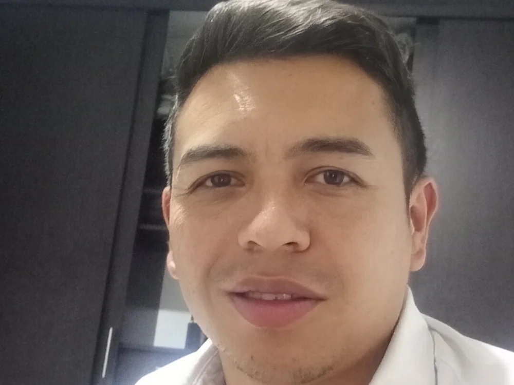 Colombianito89's Offline Chat Room