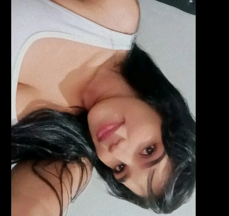 ashlyanaldeep18 Offline XXX Chat