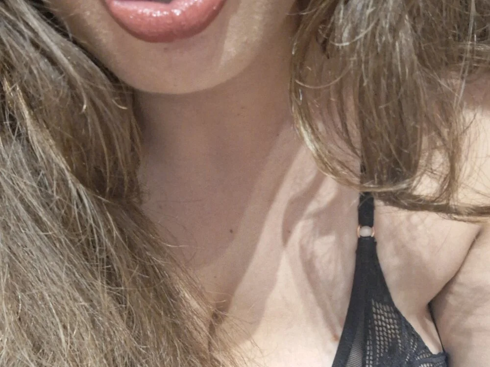 bigtittiegrace Offline XXX-Chat