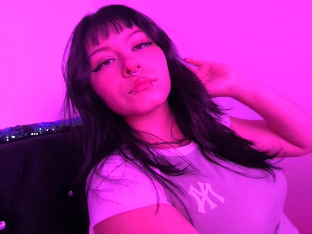 kitty_malach's Offline XXX Chat