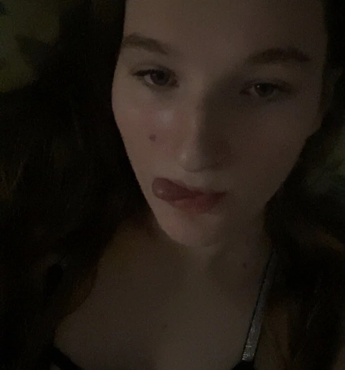 Lilyfloww Offline XXX Chat