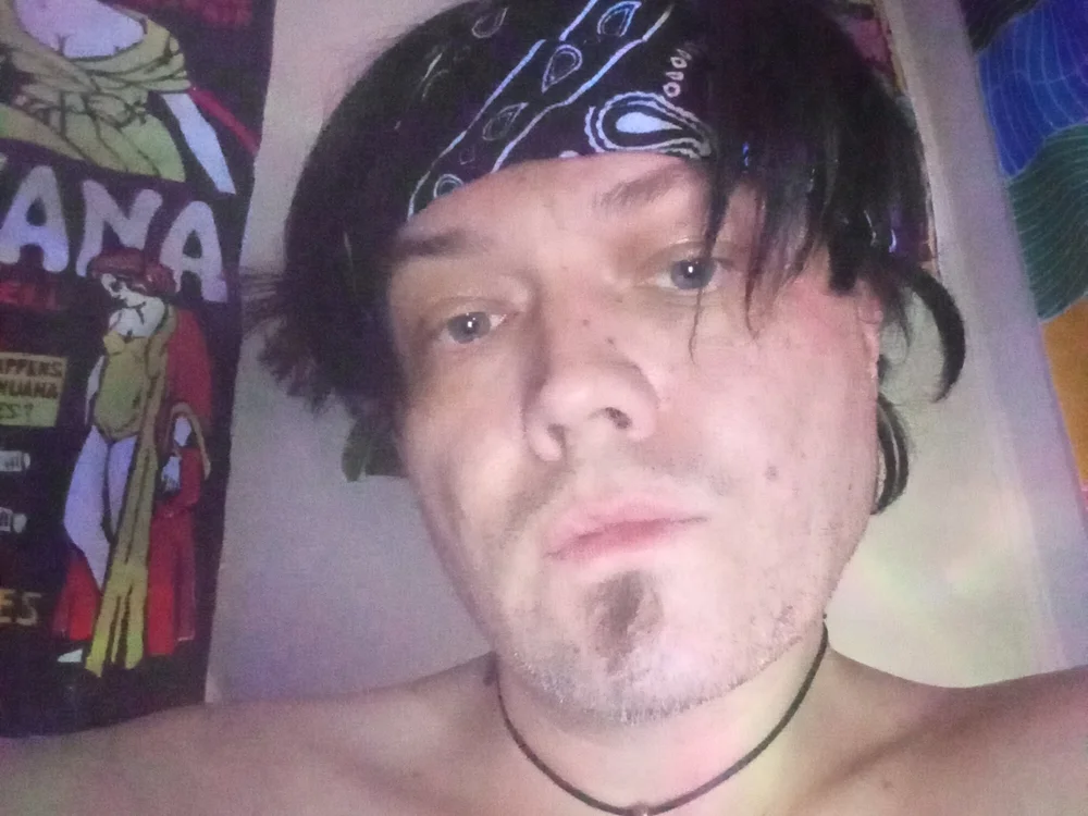 JoshuaLeVeau offline chatrum