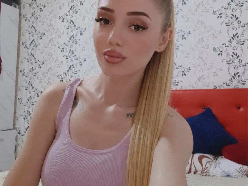 JuliaBliss' Offline XXX Chat