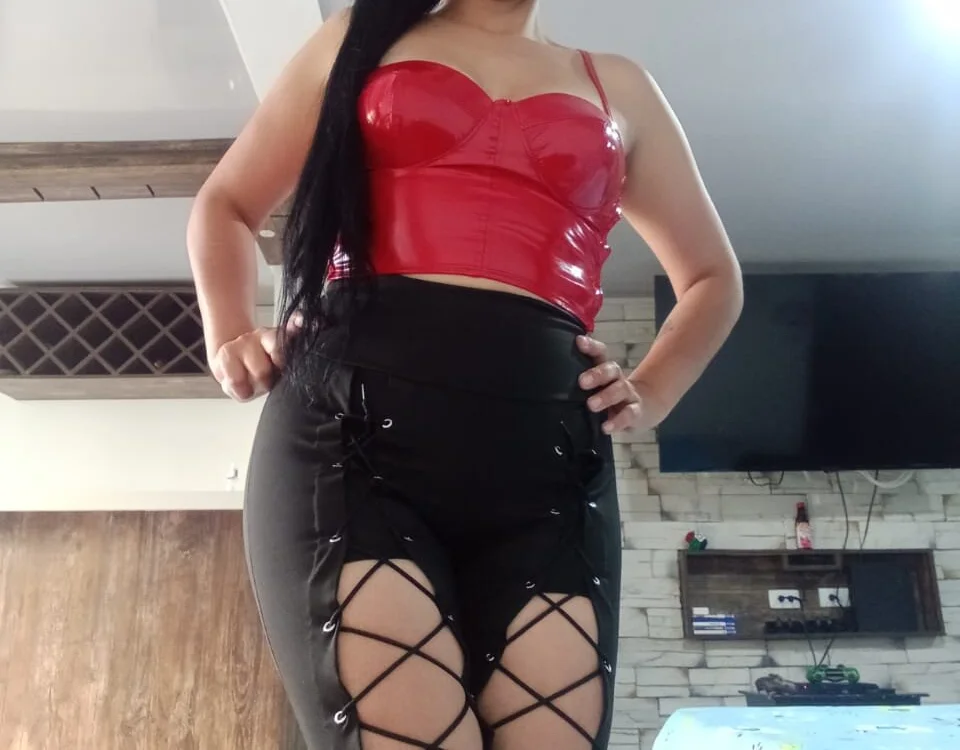 DakotaMonroe_ offline chatrum