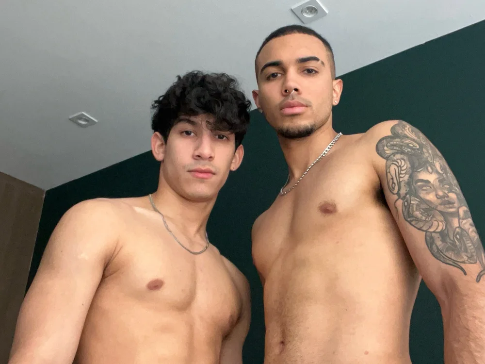 BrieloMax's Offline XXX Chat