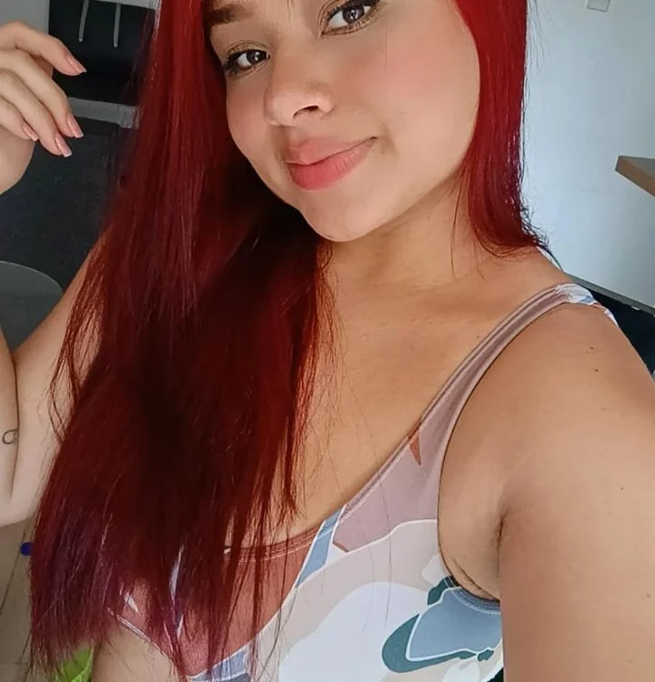 naomi_roberts অফলাইন চ্যাট রুম