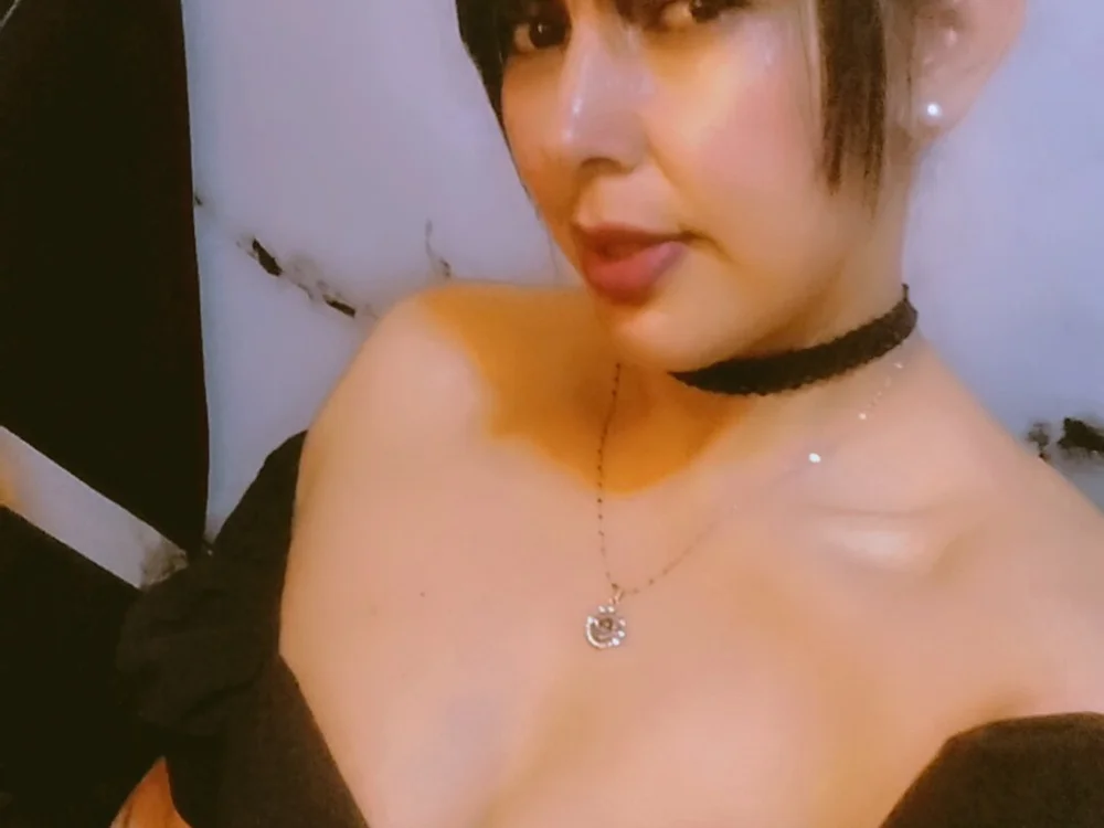 Cristal_v_J Offline XXX-Chat