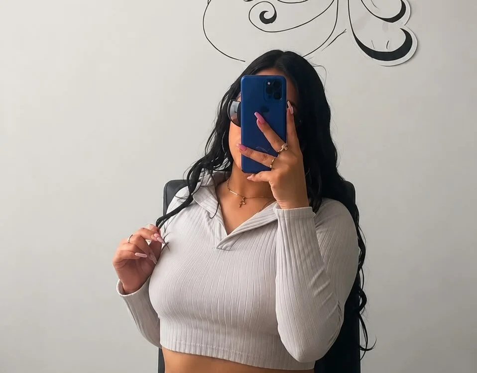 melany_palmerr cover photo