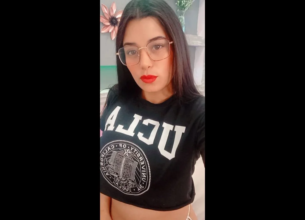 Cherry_hot99's Offline Chat Room