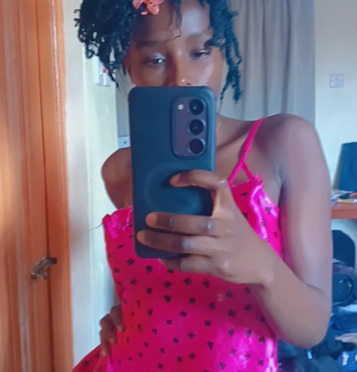 slimbabydolly offline XXX-chat