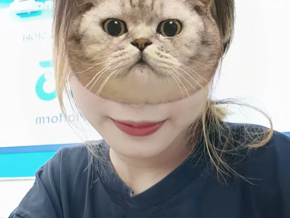 Lia116_'s Offline Chat Room