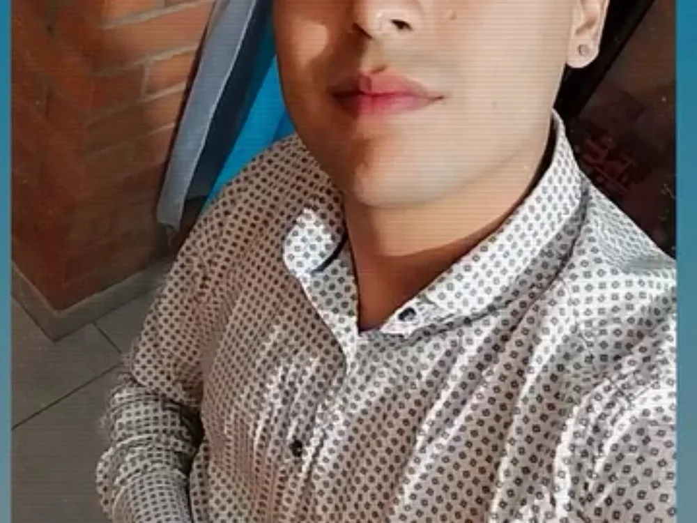 Alex290602n Offline chat-huone