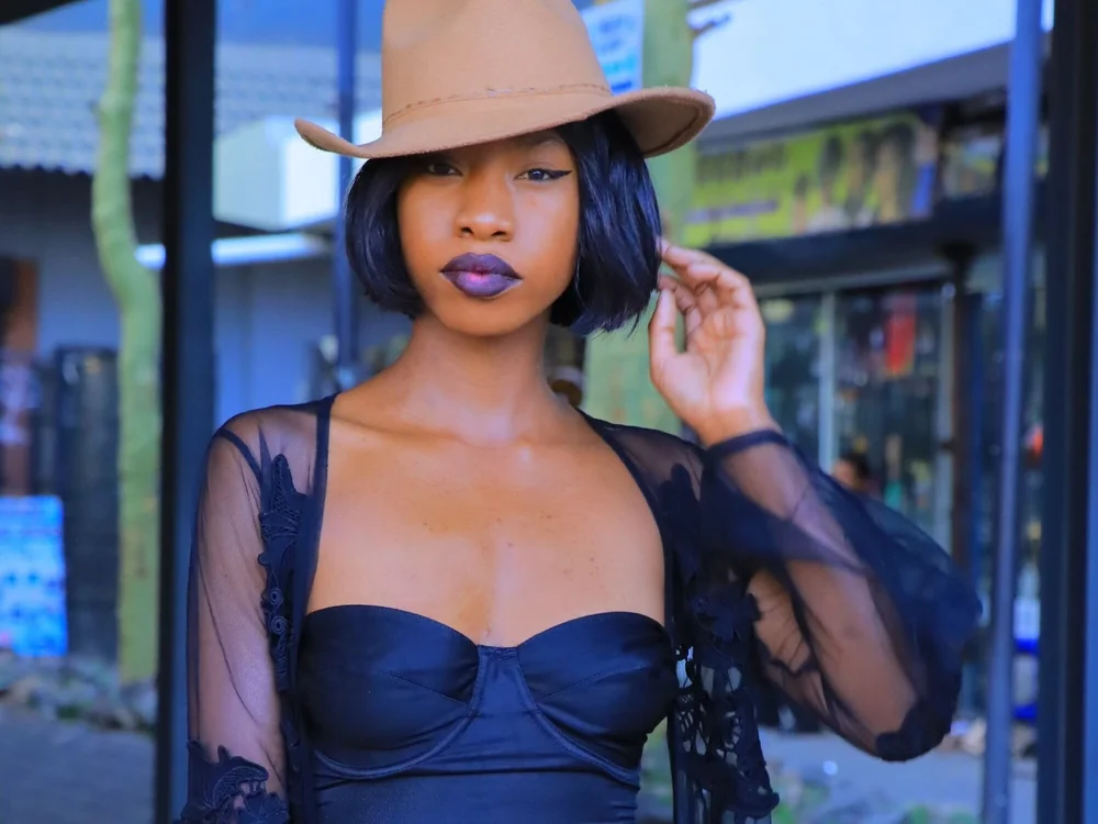 FoxytemptationxのオフラインXXXチャット