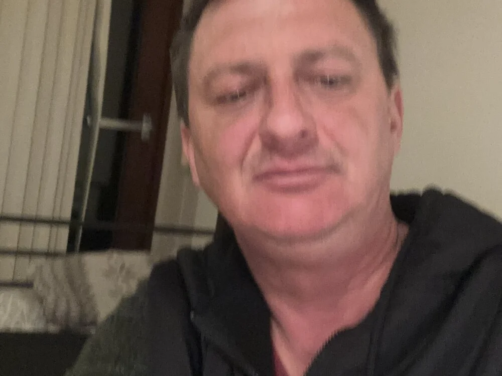 Jozefbull Offline XXX-chat