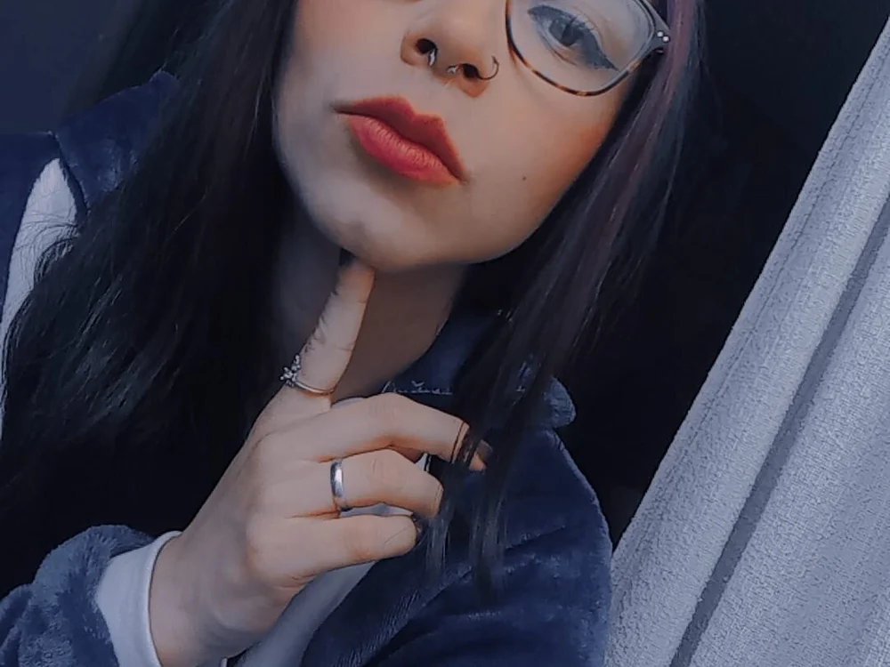 tattiss___22 offline chatrum