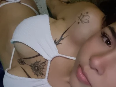 LioyQueen - Girl 