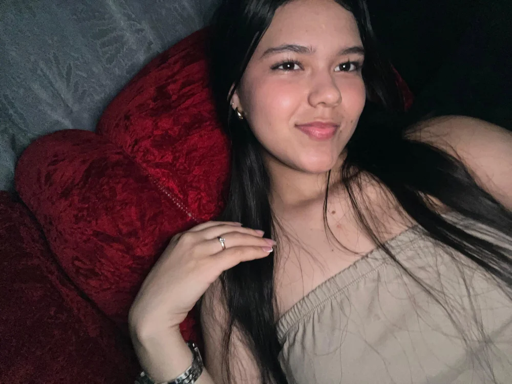 katie_cookiee's Offline XXX Chat