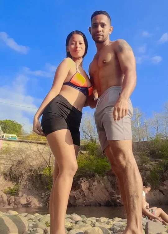 EnnayAndRaul offline chatrum