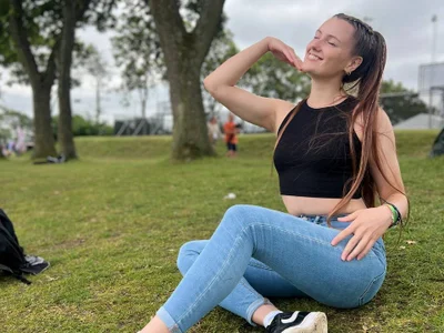 Cutie_blushh - Girl 