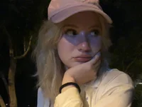 XXX chat uživo modela VennieLippe