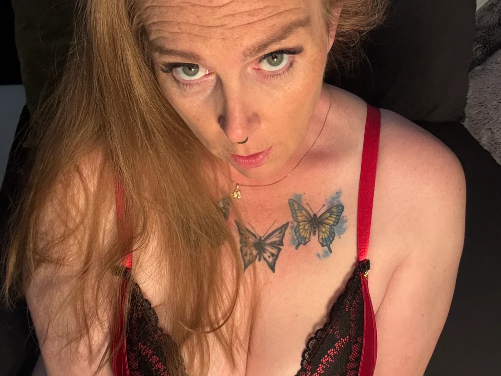 Joy_Reynolds Offline XXX-Chat