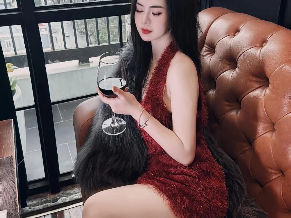 Senina-bae cam model