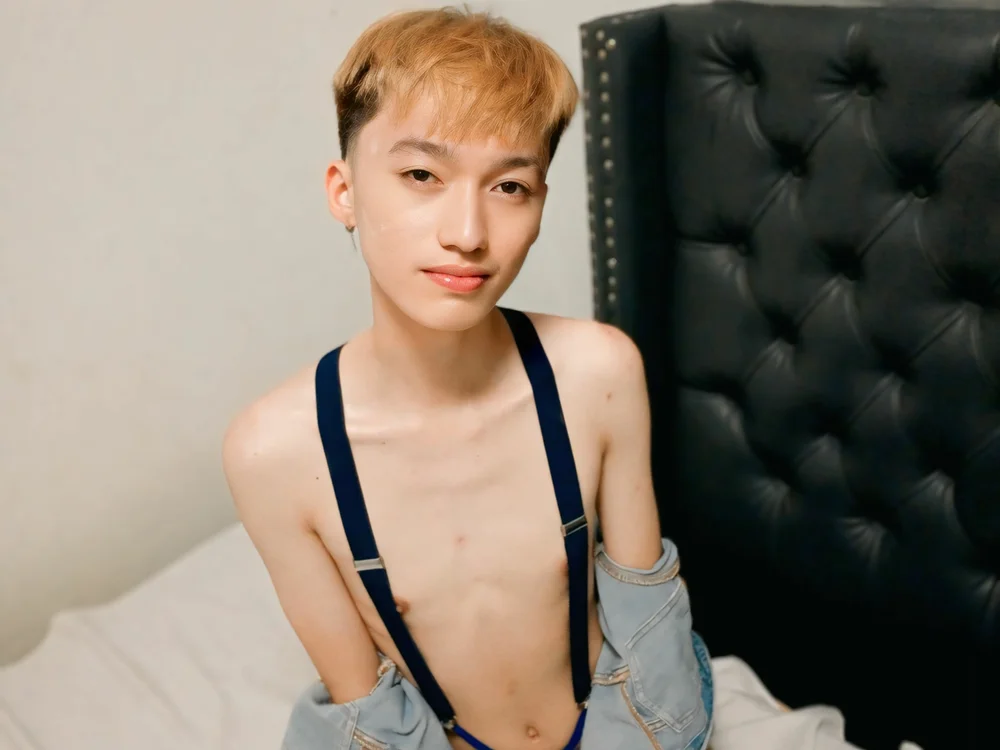 Fem_phiLboy69 离线聊天室