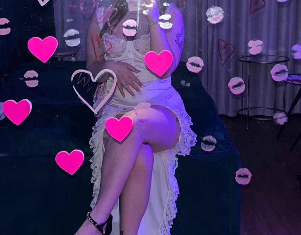 ElinaVale Chat XXX offline