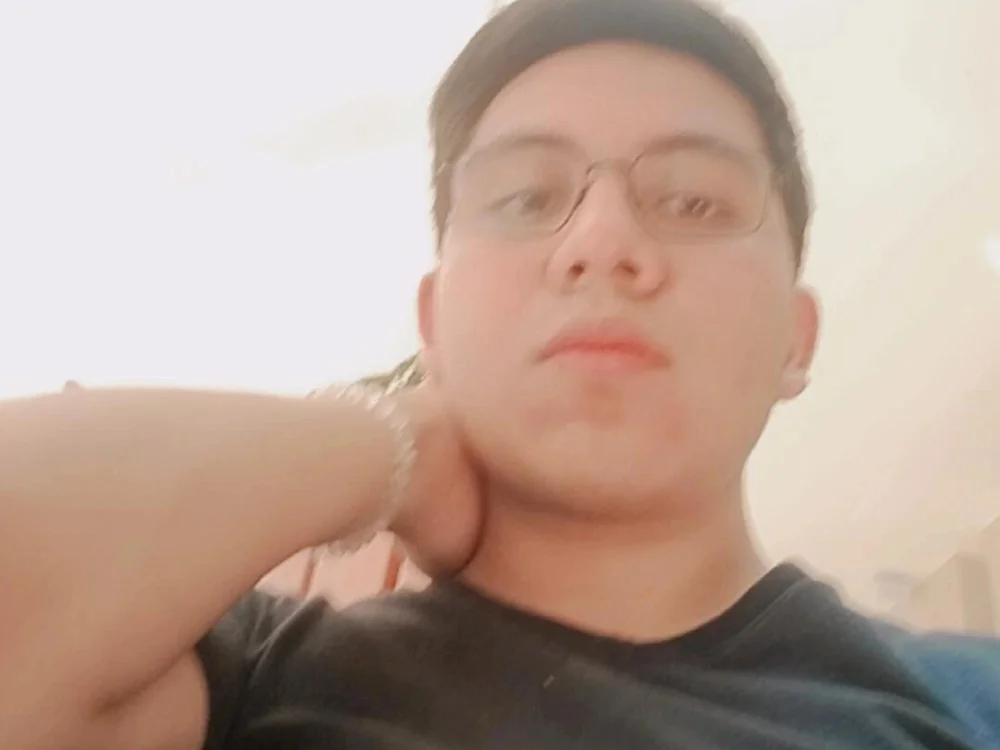 Amadusito's Offline Chat Room