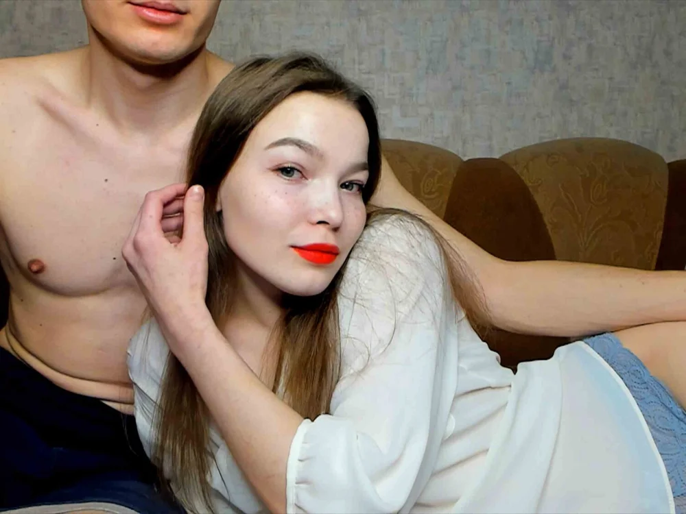 TonyBonnie's Offline Chat Room