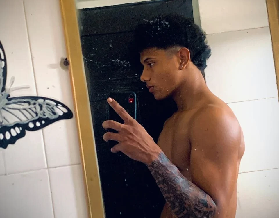 andrew_myersx's Offline Chat Room