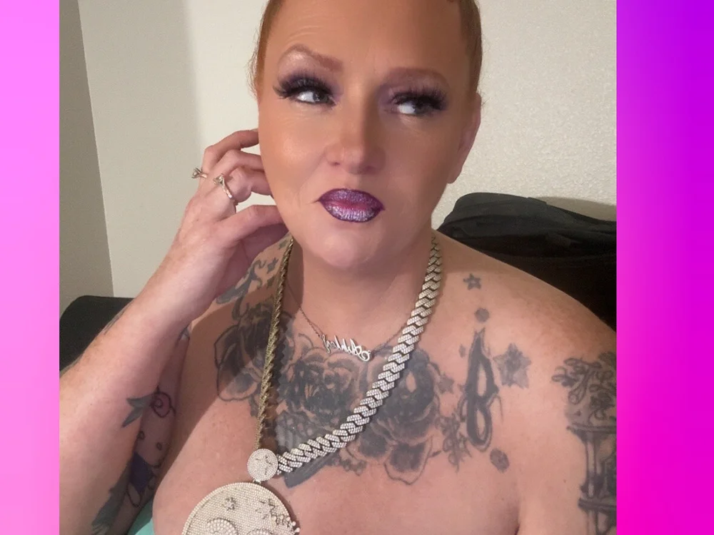 TXTATTOOEDBARBIE Chat XXX offline