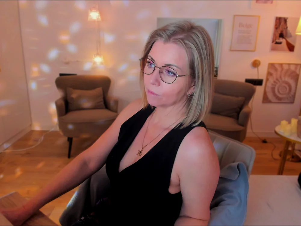 แชท XXX ออฟไลน์ของ Annie_Light