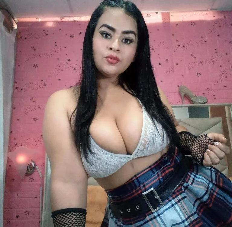 dirtylola39's Offline XXX Chat