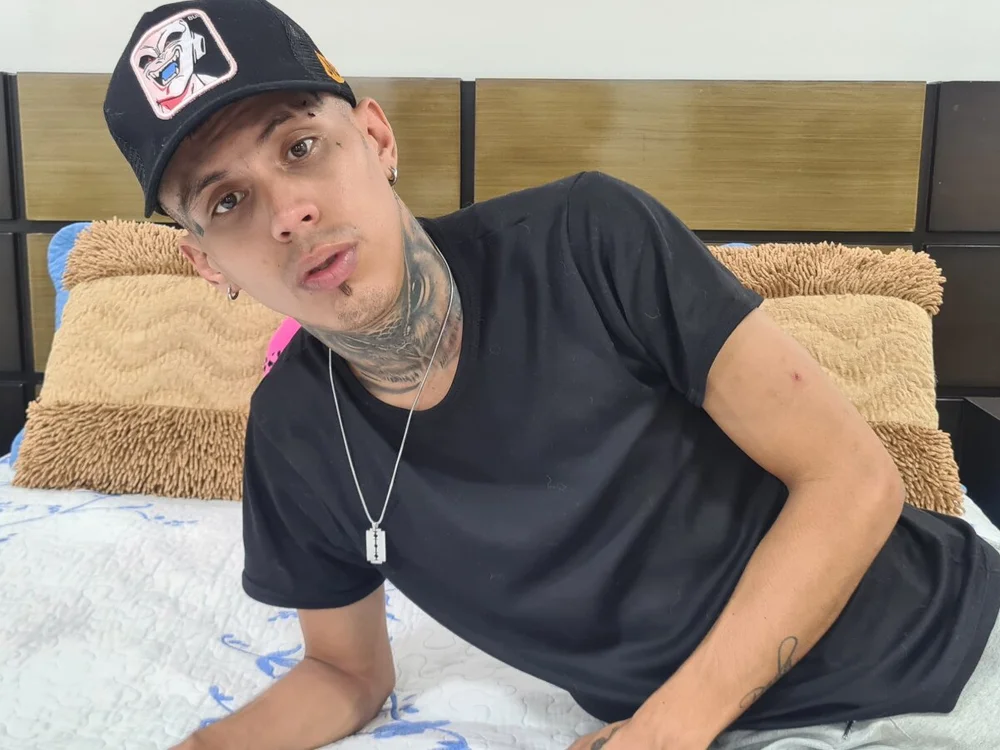 Offline chatovací místnost Tommy_One_
