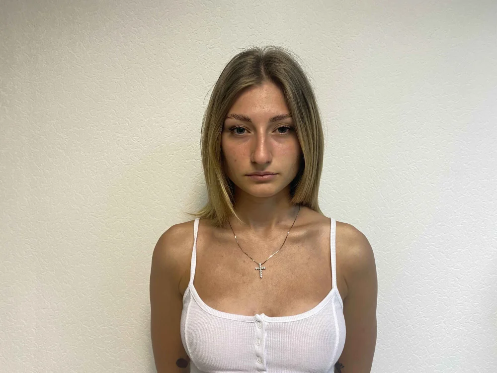 EmiIyCarson's Offline XXX Chat