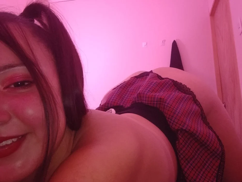 Mia_SmithLx's Offline XXX Chat