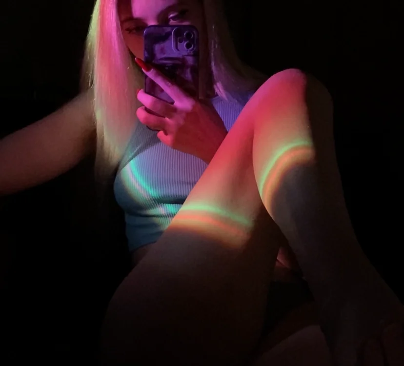 Eva_Kasper's Offline Chat Room