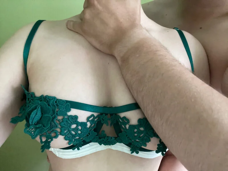 broandsis69's Offline XXX Chat