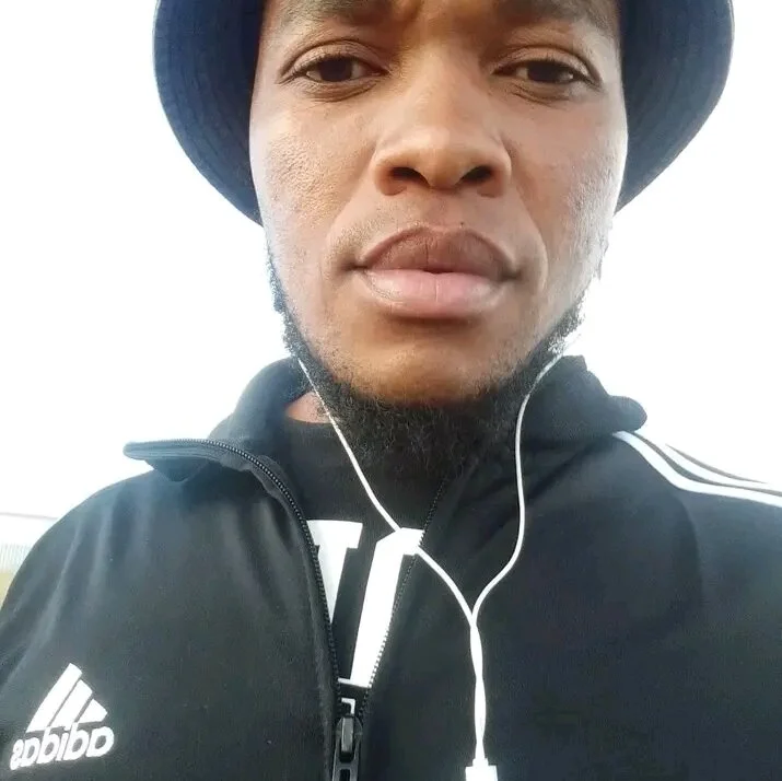 asymmetric5102 অফলাইন XXX চ্যাট