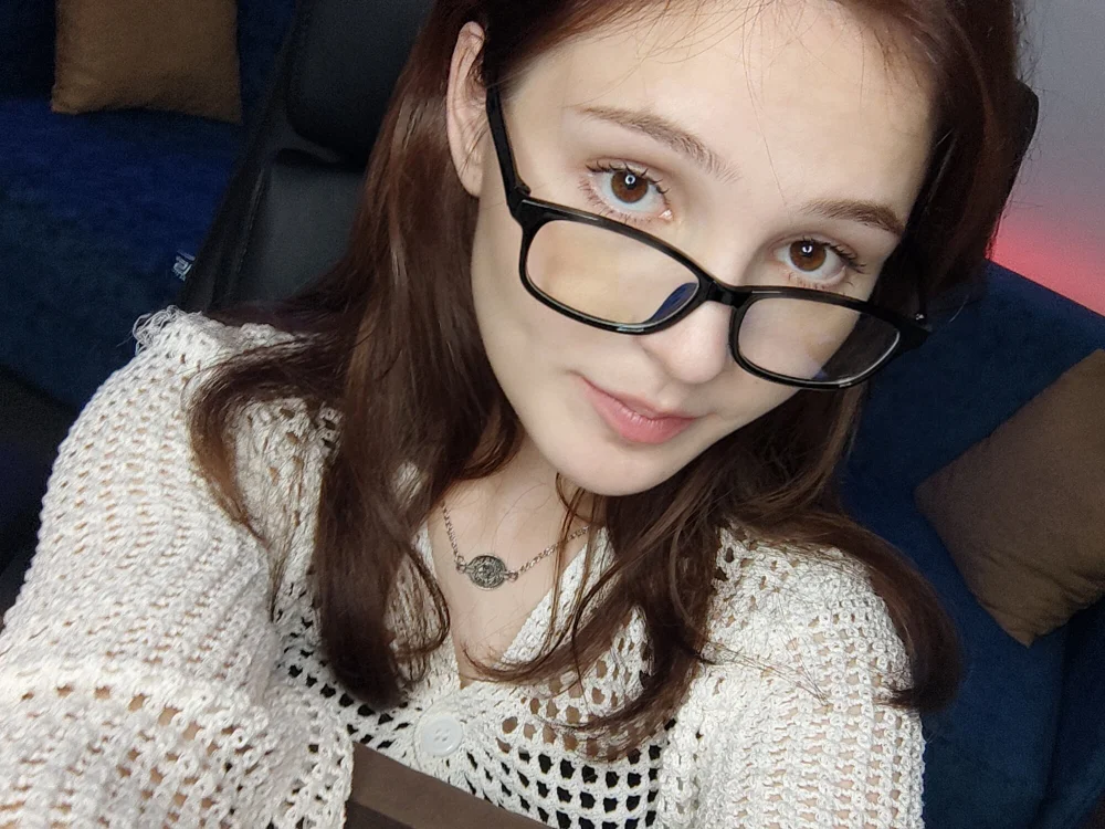 DarelleEmley offline chatrum