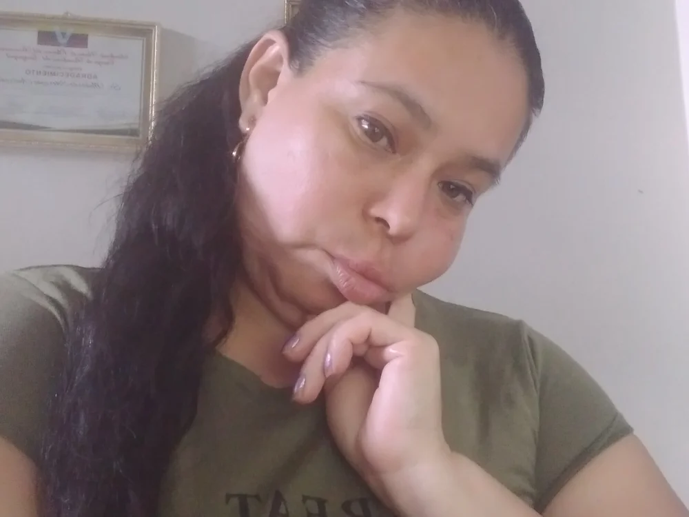 marlenitagata30's Offline Chat Room