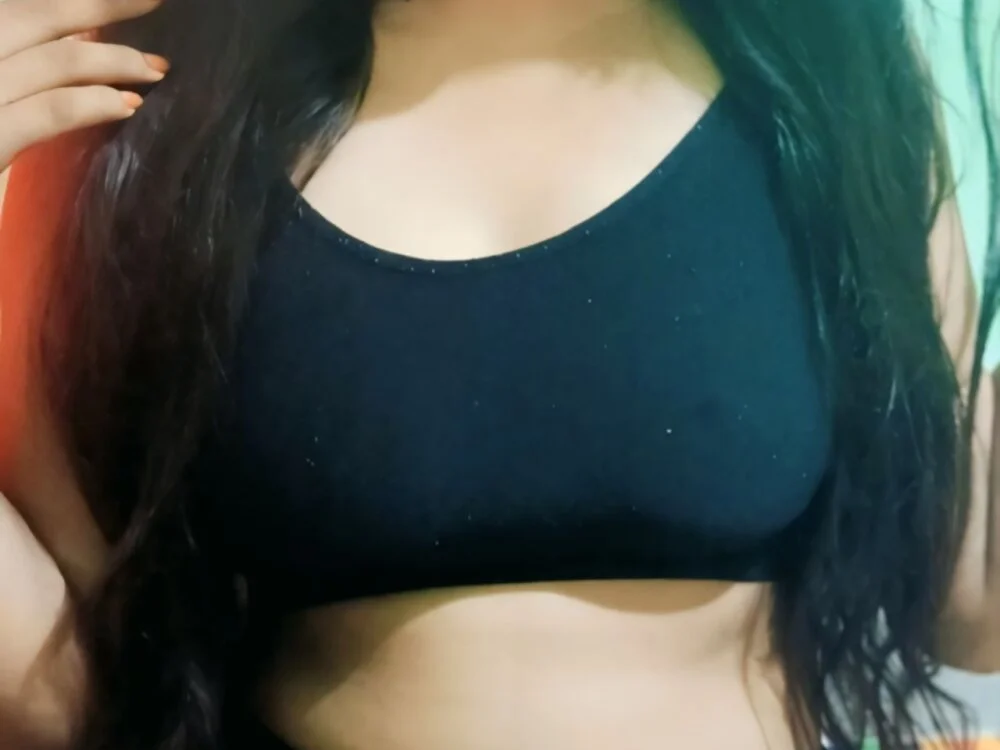 Rashmita-2's Offline XXX Chat