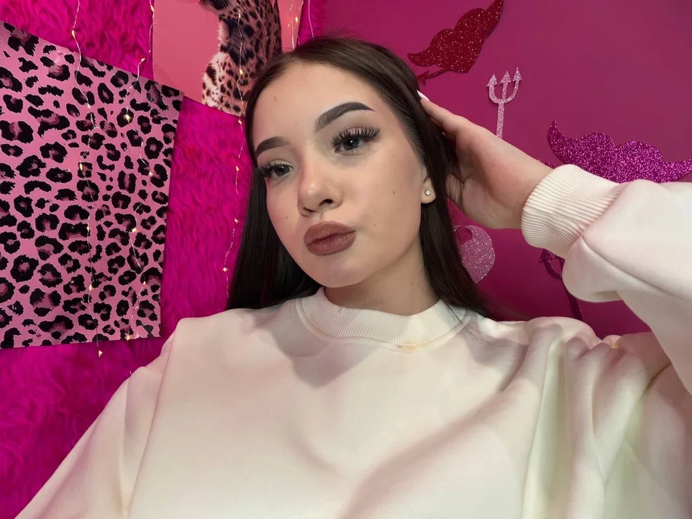 AlisiaKiss offline chatrum