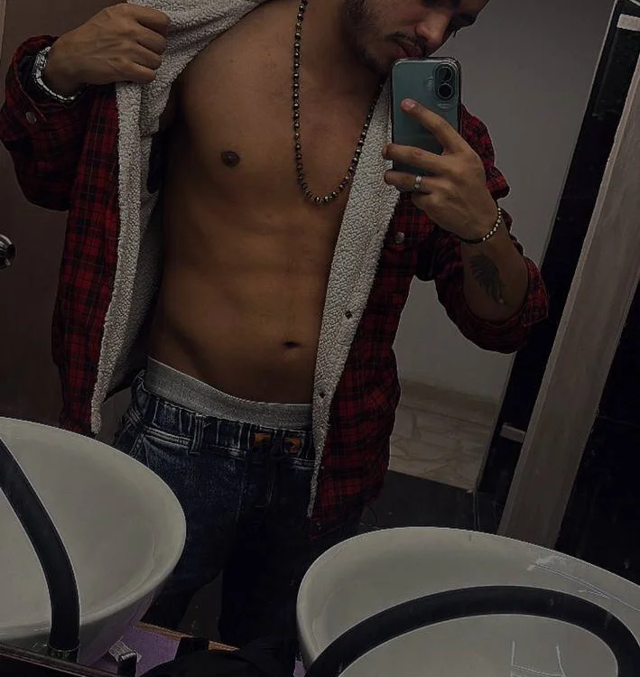 ares_pain Chat XXX offline